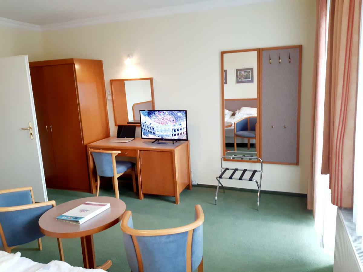Apartment Pension Rideg Heviz Exterior foto