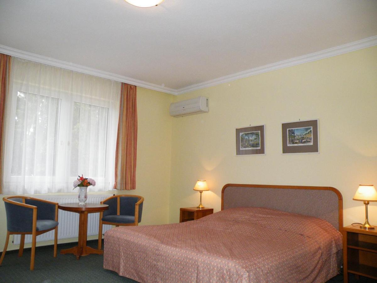 Apartment Pension Rideg Heviz Quarto foto
