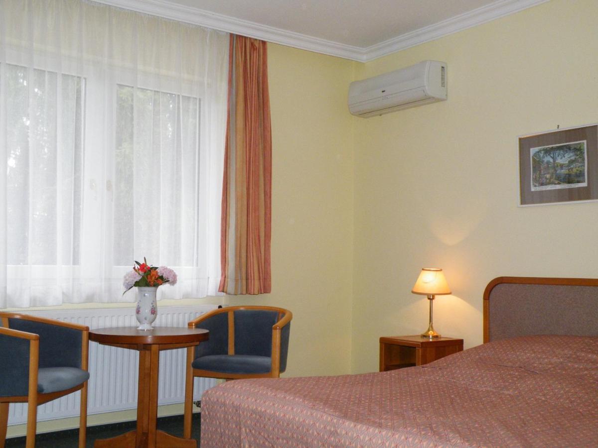 Apartment Pension Rideg Heviz Quarto foto